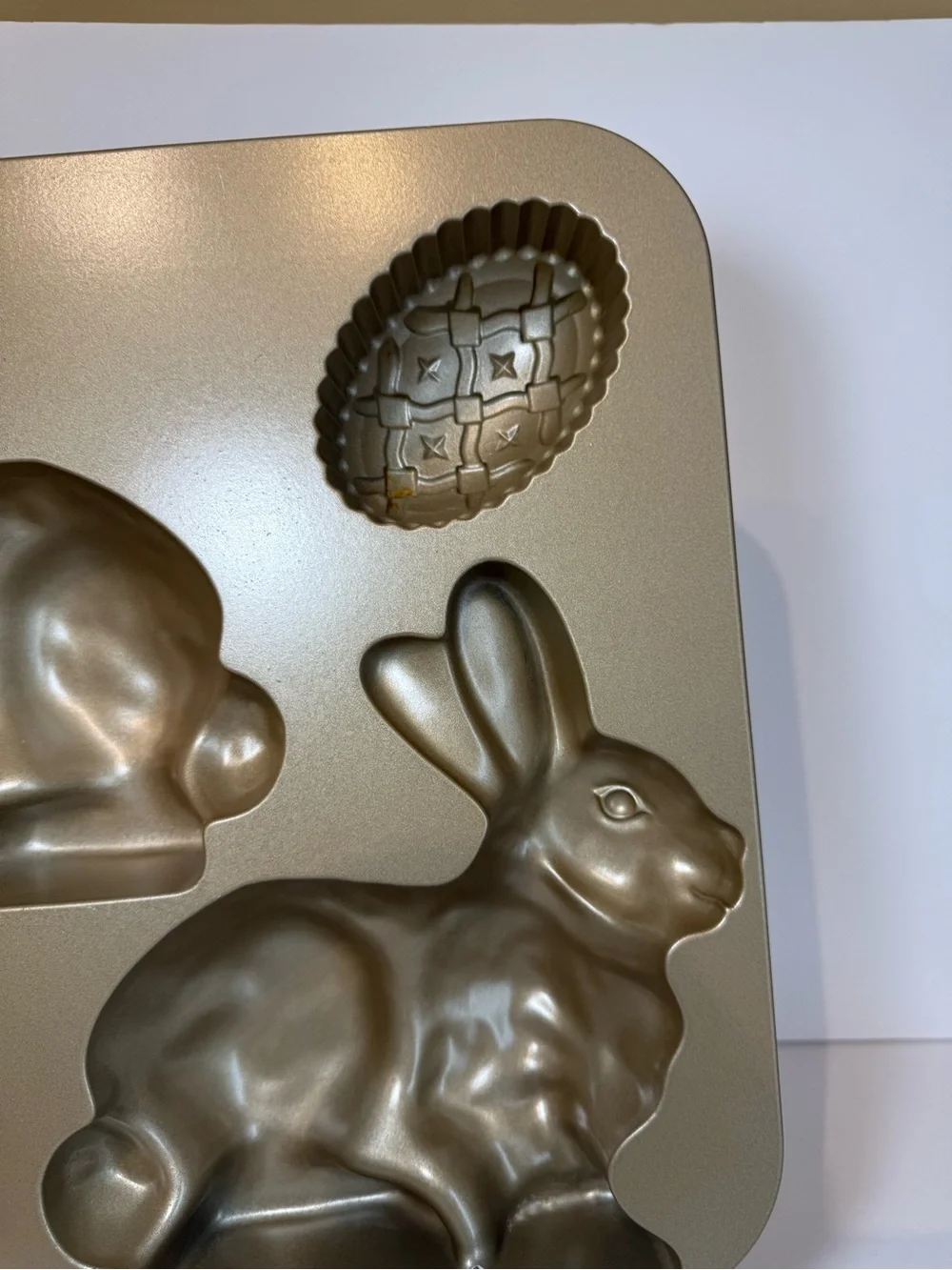 Nordic Ware Bunny Cake Pan Mold , 9.5 Cups, Makes 3D Easter Egg & Bunny. USA